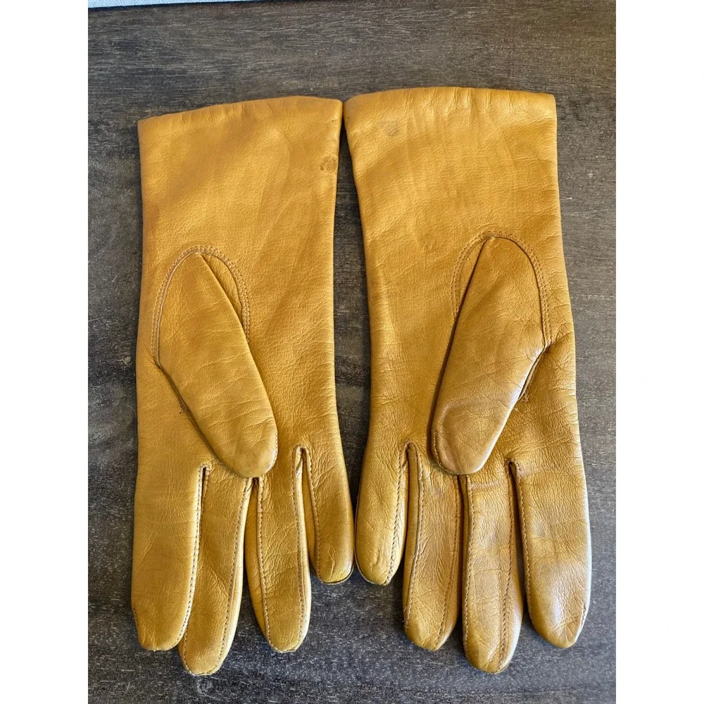 Vintage Mustard Yellow Leather Gloves Size 7 Knit Lined Mid Length Classic